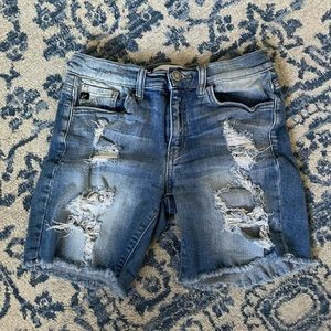 BUCKLE KAN CAN SHORTS
